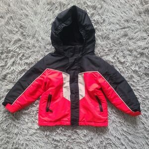 Wonderkids 2T Coat 2 Zippers and touch-grip fastners with Hood